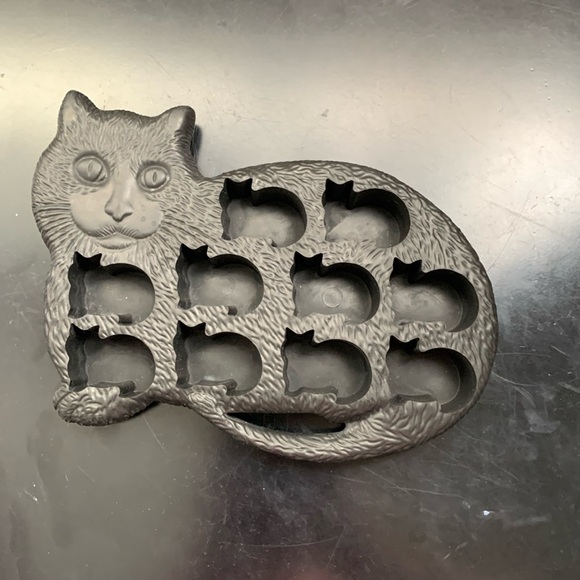 Amazon Other - Silicone Cat Ice Tray